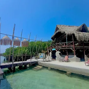 Guest house El Arca, Tintipan Island